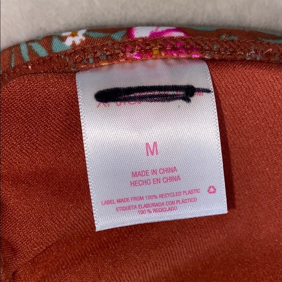 Swimsuit top - Picture 3 of 3